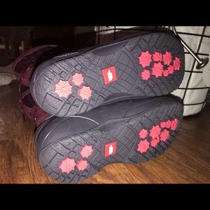 Women’s North Face thermoball boots